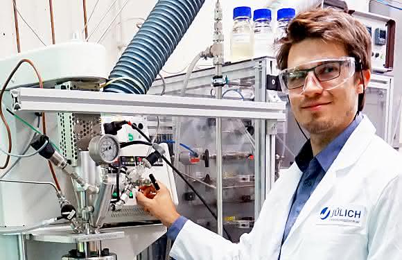 Holger Jorschick Energiewende: Wasserstoff in organischer Trägerflüssigkeit speichern