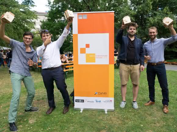 Preisträger des CeNS Award freuen sich