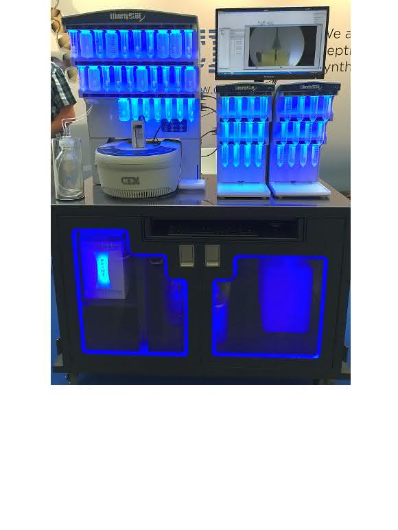 Der Peptidsynthesizer Liberty Blue verfügt über eine Kamera, damit Anwender alle einzelnen Arbeitsschritte der Synthese live beobachten können.