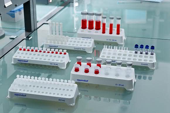 Sicheres Proben-Handling: Racks für Küvetten und Probenröhrchen