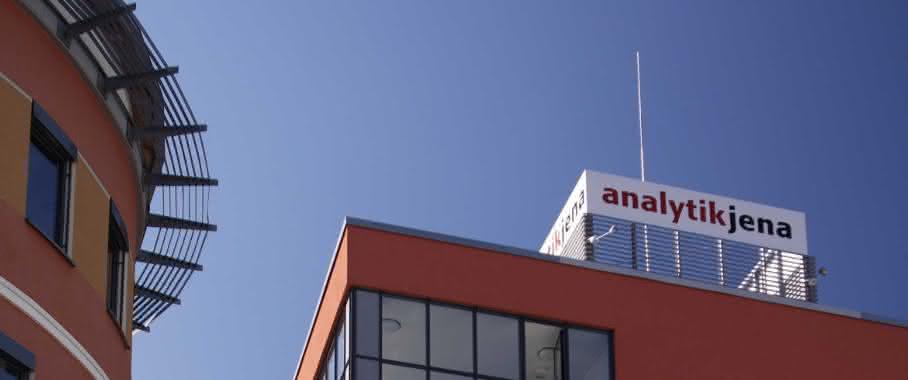 Analytik Jena will sich künftig auf die Laboranalyse als Kerngeschäft konzentrieren (Bild: Analytik Jena) Analytik Jena - Firmengebäude