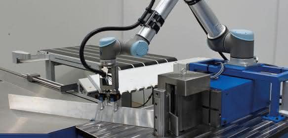 CNC-Biegemaschine: Biegeprozesse prozesssicher abarbeiten CNC-Biegemaschine: Biegeprozesse prozesssicher abarbeiten