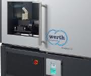 Technik größerer Anlagen der Computertomografie wurde auf kleinere, universell positionierbare Anlagen übertragen. (Bild: Werth) Technik größerer Anlagen der Computertomografie wurde auf kleinere, universell positionierbare Anlagen übertragen. (Bild: Werth)