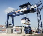 Greiwing Logistiklager Portalkran Kippbühne