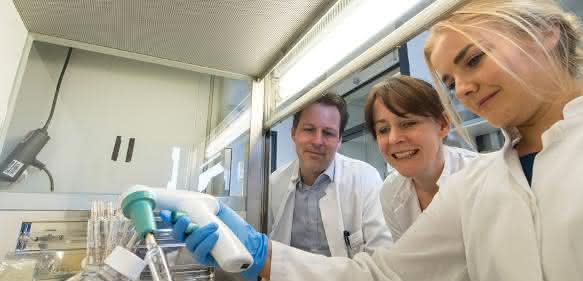 Dr. Philipp Koch, Dr. Julia Ladewig und Vira Iefremova