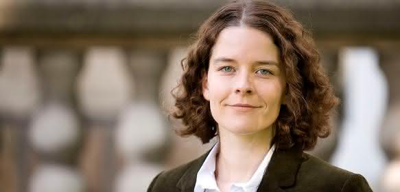 Prof. Dr. Regina Palkovits von der RWTH Aachen erhält den Dechema-Preis 2016.