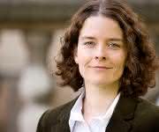 Prof. Dr. Regina Palkovits von der RWTH Aachen erhält den Dechema-Preis 2016. Prof. Dr. Regina Palkovits von der RWTH Aachen erhält den Dechema-Preis 2016.