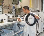 Arbeitsschritte Abisolieren und Crimpen