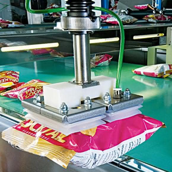 Anzeige - Highlight der Woche: Von Kartonage bis Praline: Wir packen’s an… Anzeige - Highlight der Woche: Von Kartonage bis Praline: Wir packen’s an…