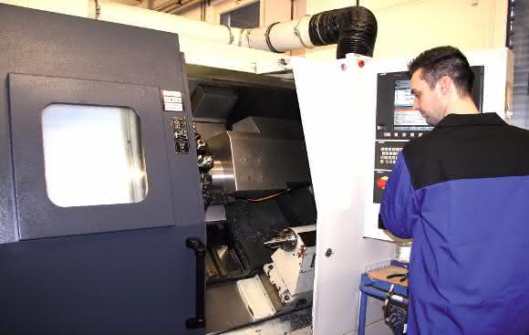 CNC-Fräsen und -Bohren CNC-Fräsen und -Bohren bei ANT
