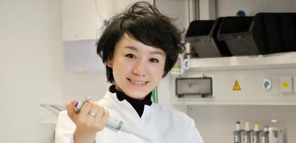 Dr. Bin Qu hat untersucht, wie sich Killerzellen im Gewebe bewegen. (Foto: Universität)