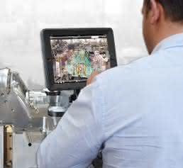Augmented Reality-Anwendung in der BMW Group Produktion