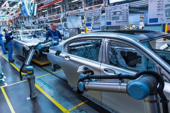 Automatisierte Spaltmessung per Leichtbauroboter, BMW Group Werk Dingolfing