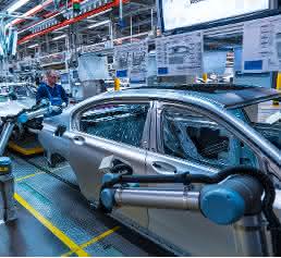 Automatisierte Spaltmessung per Leichtbauroboter, BMW Group Werk Dingolfing