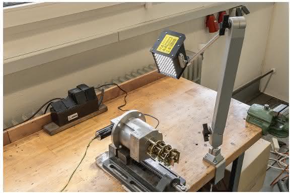 Portables Stroboskop: Aufbau eines Prototypenprüfstands für Tachogeneratoren