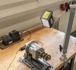 Portables Stroboskop: Aufbau eines Prototypenprüfstands für Tachogeneratoren