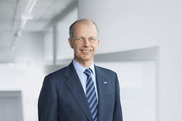 BASF-Vorstandsvorsitzender Dr. Kurt Bock: „Im Laufe des Jahres ist es uns gelungen, das Wachstum der BASF zu steigern.“ BASF-Vorstandsvorsitzender Dr. Kurt Bock: „Im Laufe des Jahres ist es uns gelungen, das Wachstum der BASF zu steigern.“