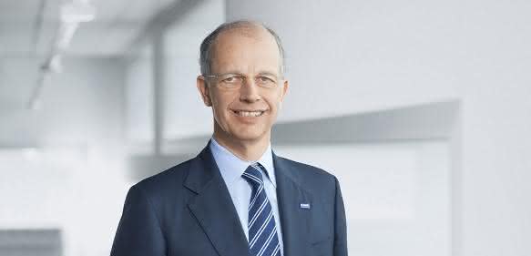 BASF-Vorstandsvorsitzender Dr. Kurt Bock: „Im Laufe des Jahres ist es uns gelungen, das Wachstum der BASF zu steigern.“ BASF-Vorstandsvorsitzender Dr. Kurt Bock: „Im Laufe des Jahres ist es uns gelungen, das Wachstum der BASF zu steigern.“