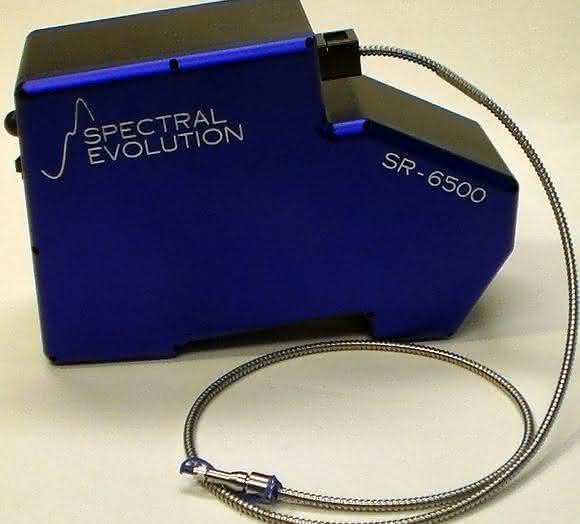 Ultra hochauflösendes, portables Spektroradiometer von Spectral Evolution.