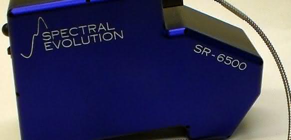Ultra hochauflösendes, portables Spektroradiometer von Spectral Evolution.