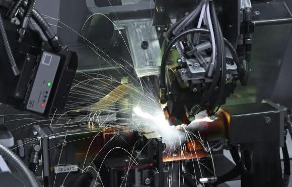 Komponenten und Baugruppen für die Fahrzeugindustrie Komponenten und Baugruppen für die Fahrzeugindustrie