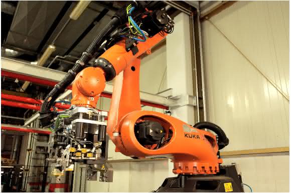 Kuka Roboter bei BMW Kuka Roboter