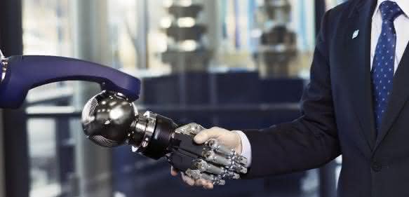 Mensch-Roboter-Kollaboration: Weltweit erster  DGUV-zertifizierter Greifer