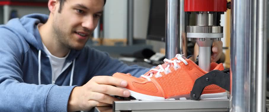 Stoßdämpfungseigenschaften von Laufschuhen prüfen Zwick Tischprüfmaschine