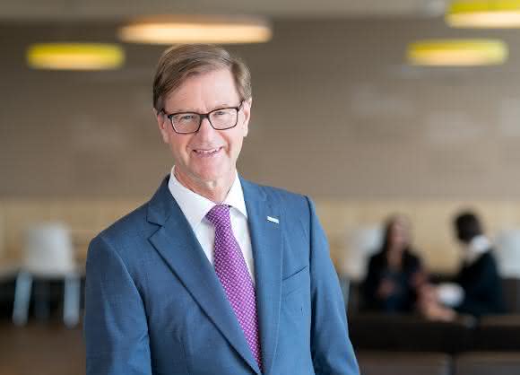 Dr. Stefan Asenkerschbaumer