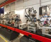 Das FXE-Instrument, das derzeit in seiner Experimentierhütte montiert wird, wird die Untersuchung ultraschneller Prozesse ermöglichen, zu denen beispielsweise entscheidende Zwischenschritte bei chemischen Reaktionen zählen.