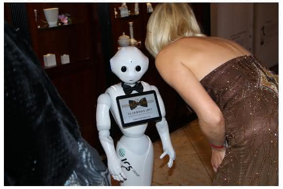 Pepper Pepper Roboter ICS Group