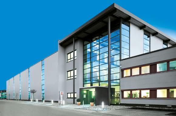 Winkel Hallenbeubau Illingen