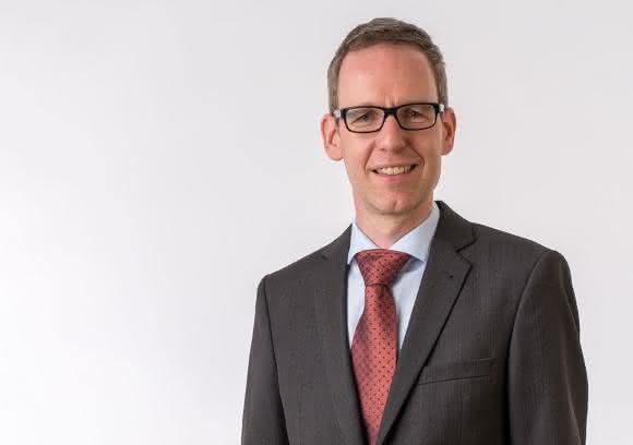 Dr. Wolfgang Hoyer