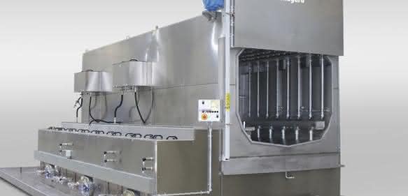 Spritz-Flut-Anlage: Bauteile gründlich reinigen Spritz-Flut-Anlage: Bauteile gründlich reinigen