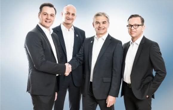Peter Bollinger, Marc Schürmann, Matijas Meyer, Martin Heinz itac software kooperiert mit komax