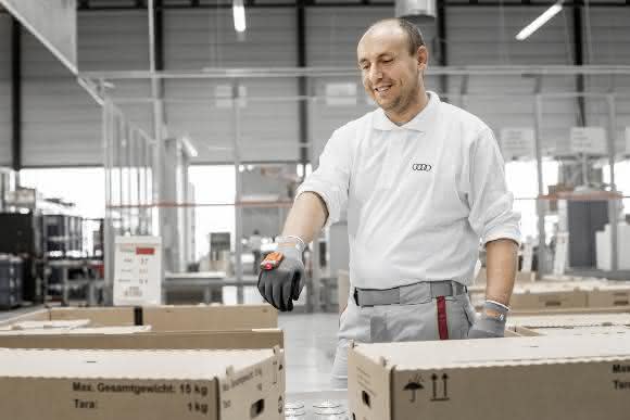 Wearables: ProGlove scannt jetzt bei Audi