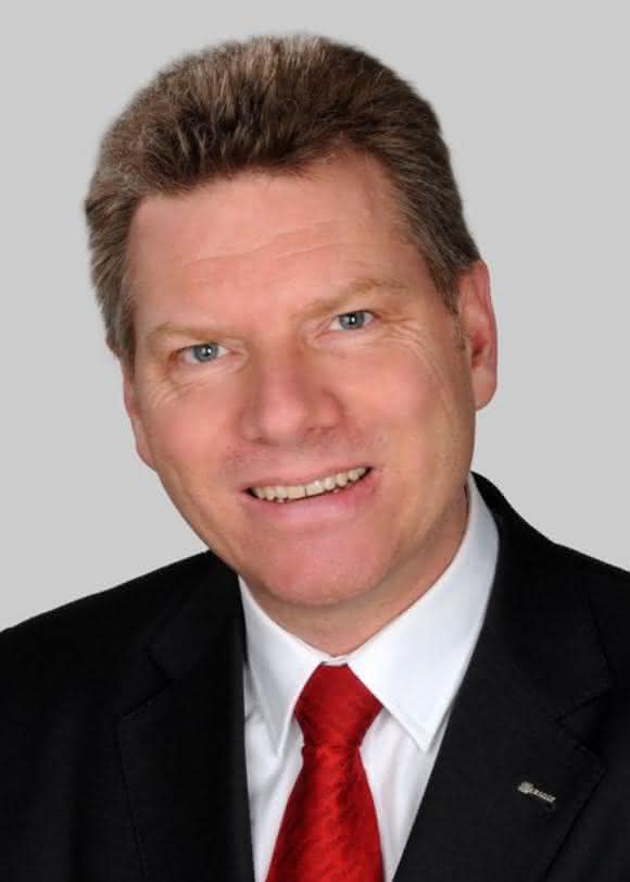 Dr.-Ing. Martin Hillebrecht Dr.-Ing. Martin Hillebrecht