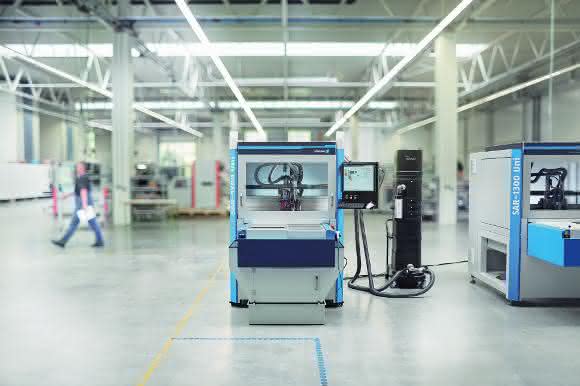 Nutzentrennmaschine für Leiterplatten von Schunk Electronic Solutions