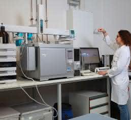 Lebensmittelanalytik: Mineralöl-Rückstände in Lebensmitteln Lebensmittelanalytik: Mineralöl-Rückstände in Lebensmitteln