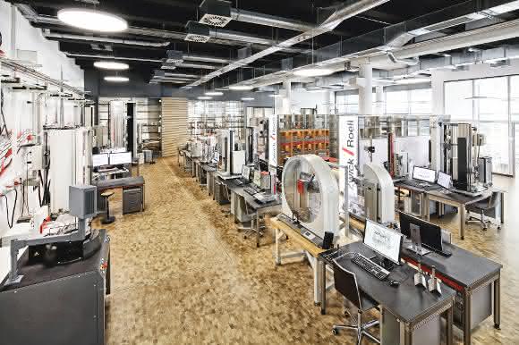 Prüflabor für Werkstoff- und Bauteilprüfung Zwick