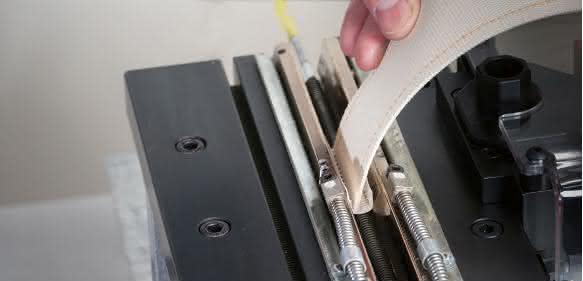 Flexco-Verbindungssysteme elektrohydraulische Einpressmaschine Flexco-Verbindungssysteme elektrohydraulische Einpressmaschine