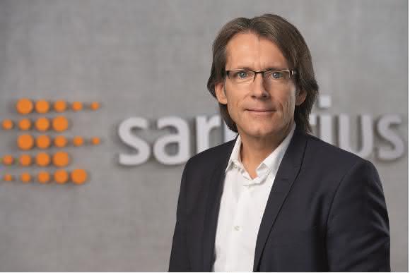 Dr. Joachim Kreuzburg, Vorstandsvorsitzender von Sartorius: „Gegenüber dem Vorjahreszeitraum konnten wir unseren Umsatz um 18 % und den Gewinn sogar um ein Viertel erhöhen.“
