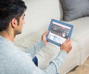 Maxon mit den Ipad in den E-Shop Maxon mit den Ipad in den E-Shop