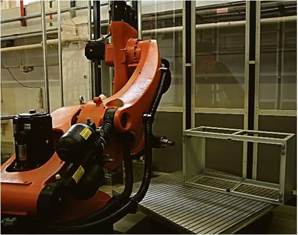 Roboterfräsen an der Uni Stuttgart Roboterfräsen an der Uni Stuttgart
