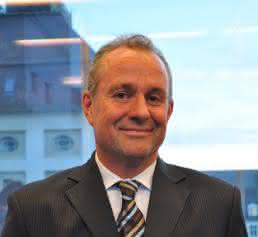Dr. Steven Hildemann, Chief Medical Officer und Leiter Global Medical Affairs (GMA) and Global Drug Safety (GDS) im Biopharma-Geschäft von Merck: „Das GOI-Förderprogramm ist beispielhaft für das Engagement von Merck für wissenschaftliche Innovationen im Bereich Onkologie. Wir sind stolz, pionierhafte Forschungsprojekte zu unterstützen, die die Grenzen der Kreativität und Wissenschaft verschieben, um bahnbrechende Innovationen hervorzubringen, die das Leben von Krebspatienten in naher Zukunft verbessern könnten.”