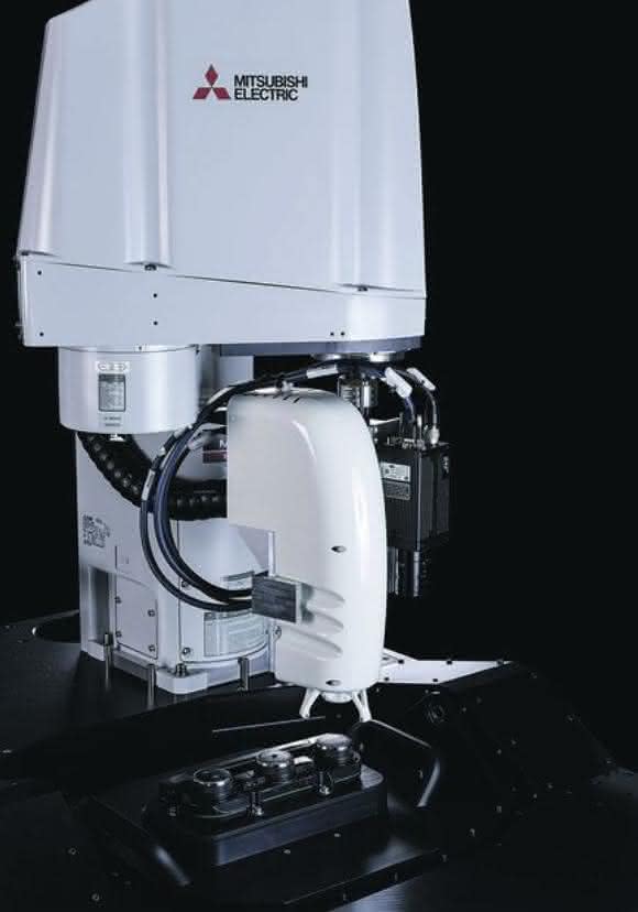 Roboter mit einem selbstentwickelten Drehhaptikmodul Roboter mit einem selbstentwickelten Drehhaptikmodul