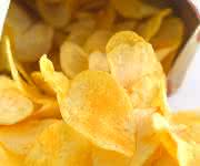 Chips- und Snacktüten – ein Massenmarkt mit enormem Folienverbrauch. Sparpotenziale werden gesucht. (Bilder: Herrmann Ultraschall) Chips- und Snacktüten – ein Massenmarkt mit enormem Folienverbrauch. Sparpotenziale werden gesucht. (Bilder: Herrmann Ultraschall)
