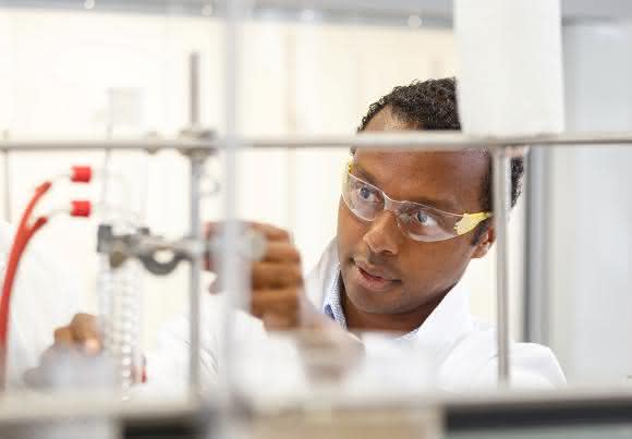Dem Team um Nuno Maulide von der Universität Wien ist es gelungen, eine wesentlich einfachere Reaktion zur Herstellung von Pyridinen zu finden (Copyright: Universität Wien). Dem Team um Nuno Maulide von der Universität Wien ist es gelungen, eine wesentlich einfachere Reaktion zur Herstellung von Pyridinen zu finden (Copyright: Universität Wien).