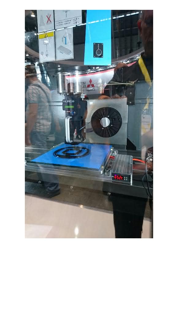 Auf dem AMB-Messestand Hurco AMB 3D-Druckkopf