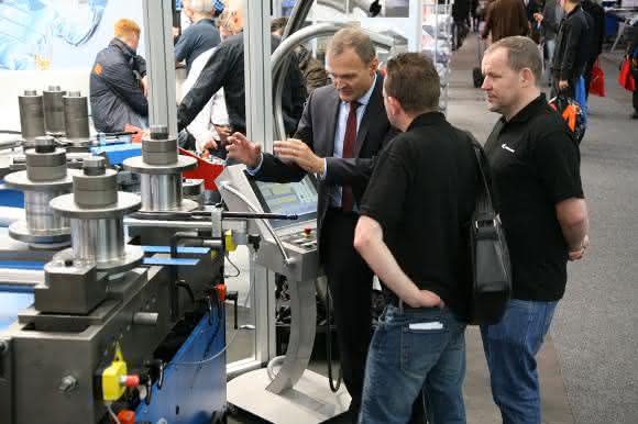 Anzeige - Veranstaltung der Woche: EuroBLECH 2016: Investition in neue Technologien entscheidender Wettbewerbsfaktor Anzeige - Veranstaltung der Woche: EuroBLECH 2016: Investition in neue Technologien entscheidender Wettbewerbsfaktor